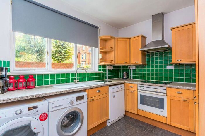 2 Bedroom Maisonette To Rent In Wellesley Road, Chiswick, W4