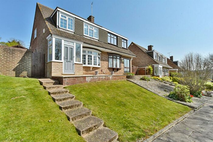 3 Bedroom Semi-Detached House For Sale In Downs Road, Istead Rise, Gravesend, Kent, DA13