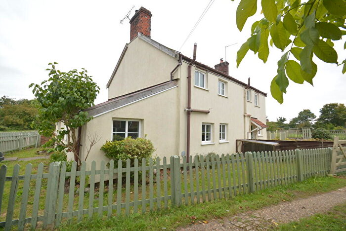 3 Bedroom Semi-Detached House To Rent In Station Road, Ditchingham, Bungay, NR35
