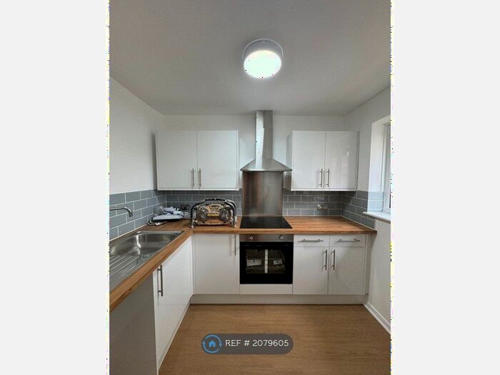 1 Bedroom Flat To Rent In Gosmore Court, London, N9