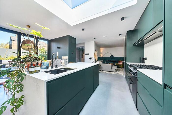 2 Bedroom Flat For Sale In Stondon Park, Honor Oak Park, London, SE23