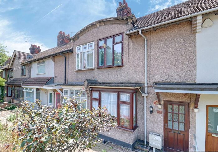 2 Bedroom Terraced House For Sale In London Road, Purfleet-On-Thames, RM19