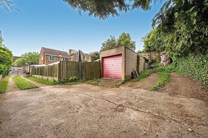 3 Bedroom Detached House For Sale In Frindsbury Hill, Strood, Rochester, Kent., ME2