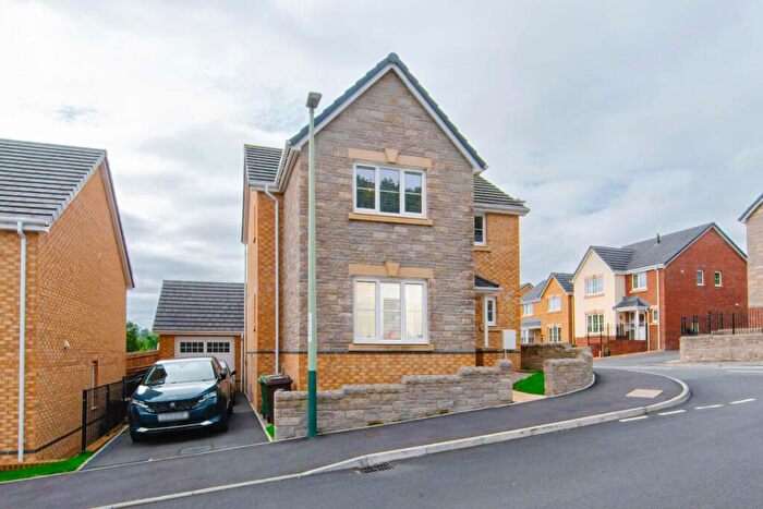 4 Bedroom Detached House For Sale In Woodfieldside Road, Gellihaf, Blackwood, NP12
