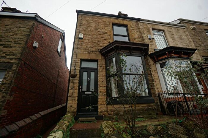 3 Bedroom End Of Terrace House To Rent In Wadsley Lane, Sheffield, South Yorkshire, S6