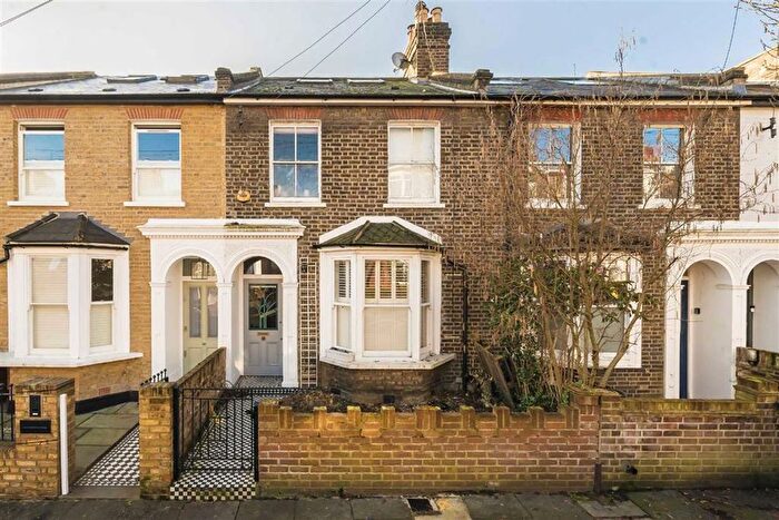 4 Bedroom Terraced House To Rent In Shakespeare Road, Acton, W3