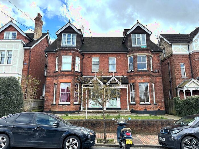 1 Bedroom Flat To Rent In Earls Road, Tunbridge Wells, Kent, TN4