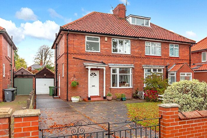 3 Bedroom Semi-detached House For Sale In Fellbrook Avenue, York, North Yorkshire, YO26