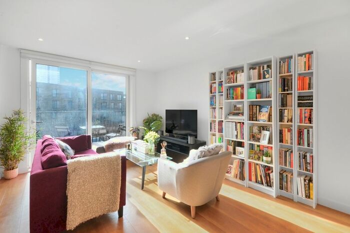 2 Bedroom Flat To Rent In Ashton Reach, London, SE16