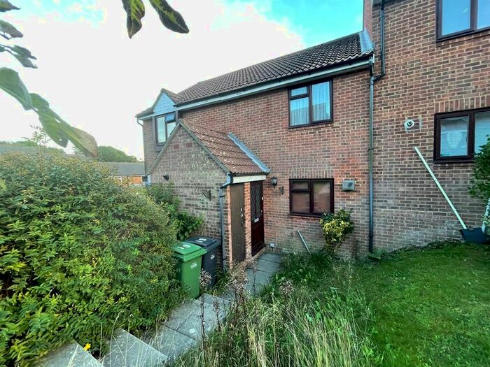 2 Bedroom Terraced House To Rent In Woodspring Close, St. Leonards-On-Sea, TN37