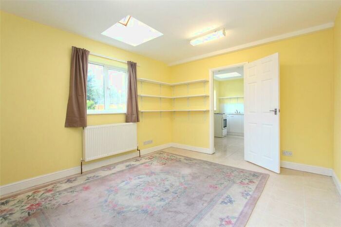 Studio To Rent In Howberry Close, Edgware, HA8