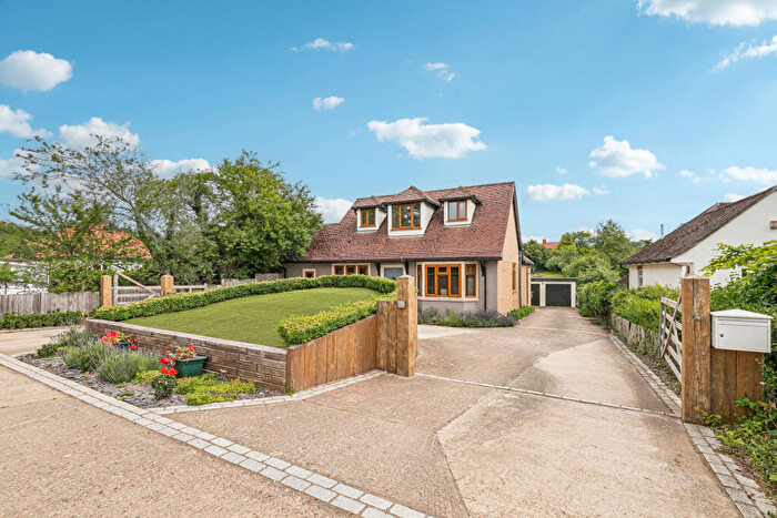4 Bedroom Detached House For Sale In Codicote Road, Welwyn, AL6
