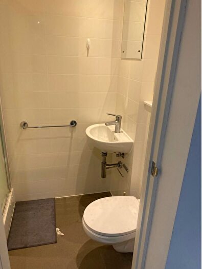 2 Bedroom Flat To Rent In Straits Parade, Bristol, BS16