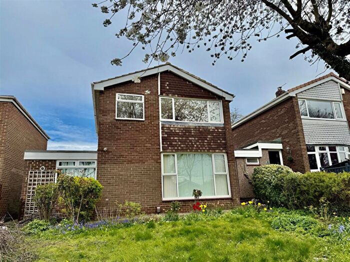 3 Bedroom Detached House To Rent In Salcombe Gardens, Gateshead, NE9