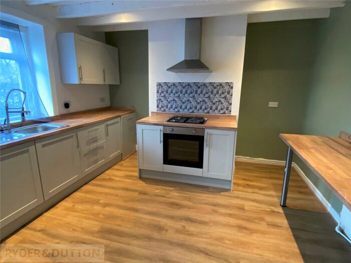 4 Bedroom Terraced House To Rent In Keighley Road, Illingworth, Halifax, West Yorkshire, HX2