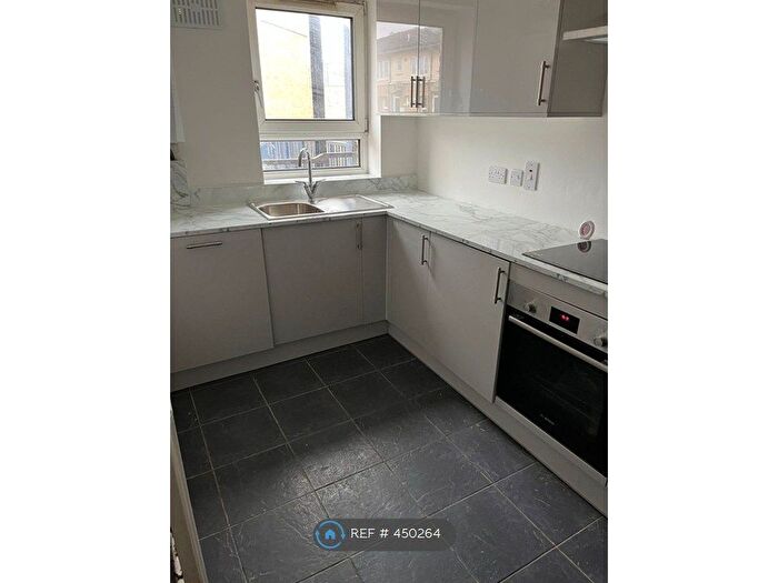 2 Bedroom Flat To Rent In Knoyle Street, London, SE14