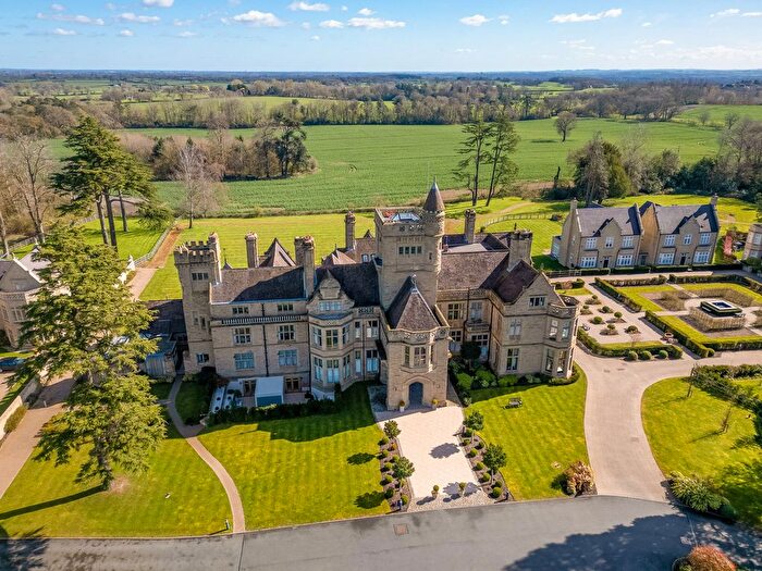 2 Bedroom Flat For Sale In Birmingham Road Hatton Warwick, Warwickshire, CV35