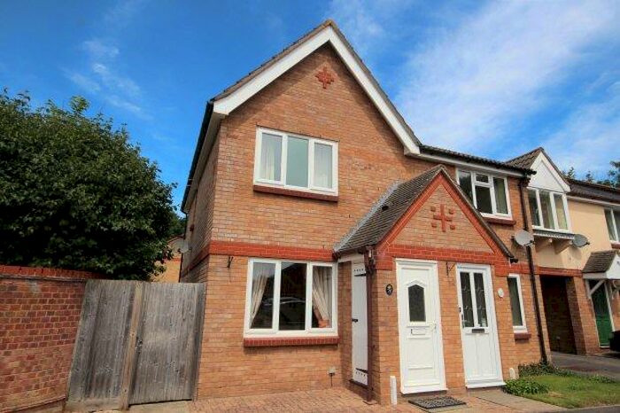 2 Bedroom House To Rent In Winnet Way, Southwater, RH13