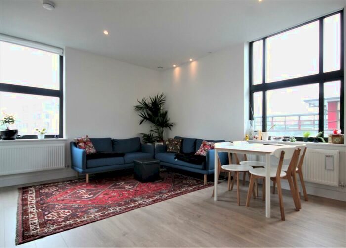 1 Bedroom Flat To Rent In Cambridge House, Mayes Road, Haringay, N22