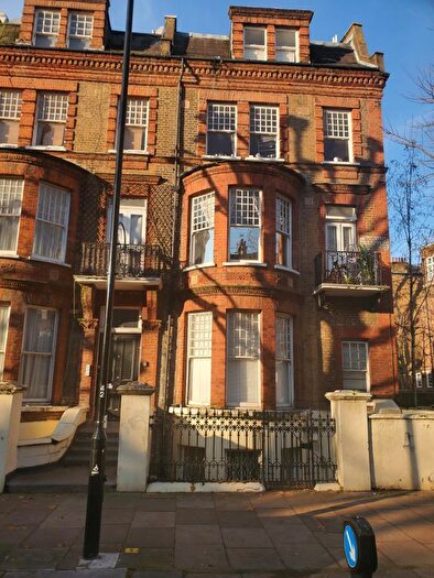 Studio To Rent In Clarendon Mews, London, W2