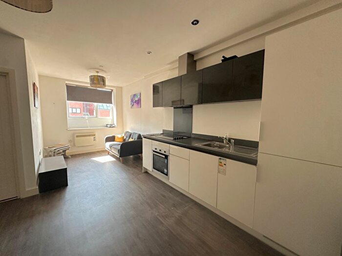 1 Bedroom Flat To Rent In Unicorn Hill, Redditch, B97