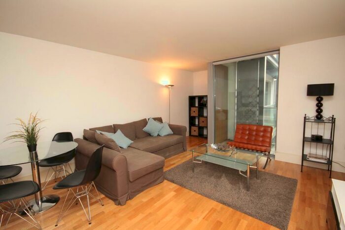 1 Bedroom Flat To Rent In Highbury Stadium Square, Highbury, London, N5