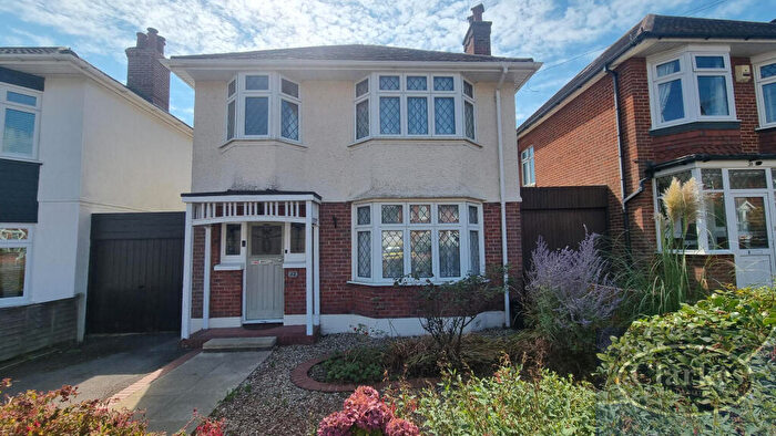 3 Bedroom Detached House For Sale In Priory View Road, Bournemouth, BH9