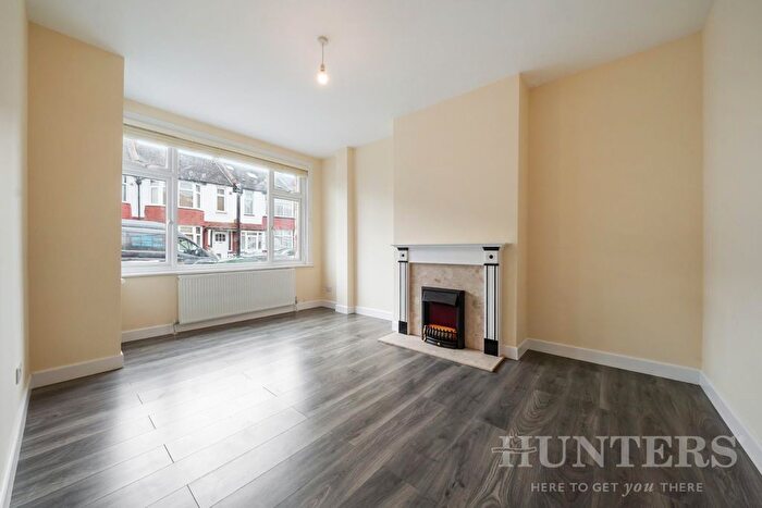 3 Bedroom Property To Rent In Higham Road, London, N17