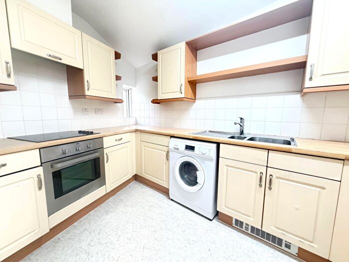 1 Bedroom Flat To Rent In Printers Mews, London, E3
