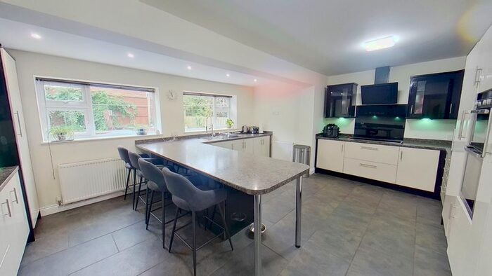 3 Bedroom Semi-Detached House To Rent In Church Avenue, Meanwood, Leeds, LS6