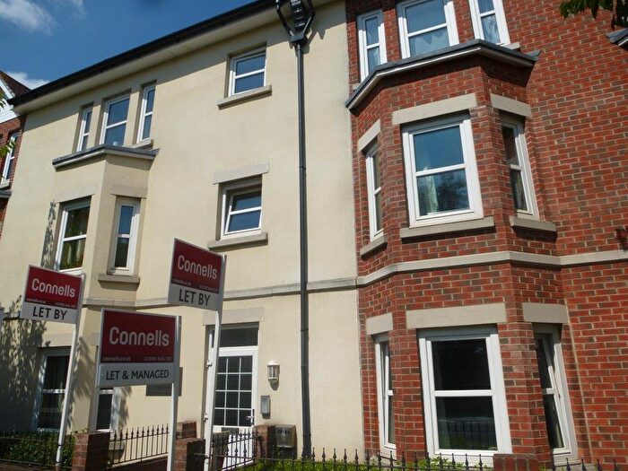 2 Bedroom Apartment To Rent In Southampton Road, Eastleigh, SO50