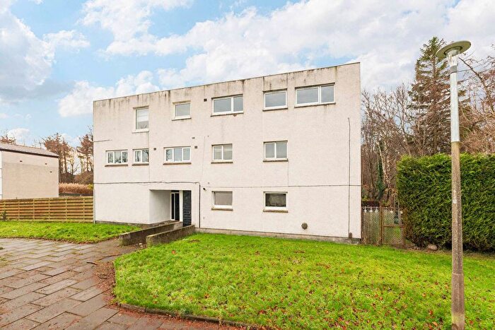 2 Bedroom Flat For Sale In Dreghorn Drive, Oxgangs, Edinburgh, EH13