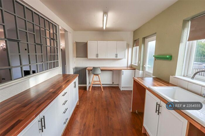 3 Bedroom Semi-Detached House To Rent In Roker Close, Nottingham, NG8