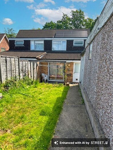 3 Bedroom Semi-Detached House To Rent In Hyde Avenue, Thornbury, BS35