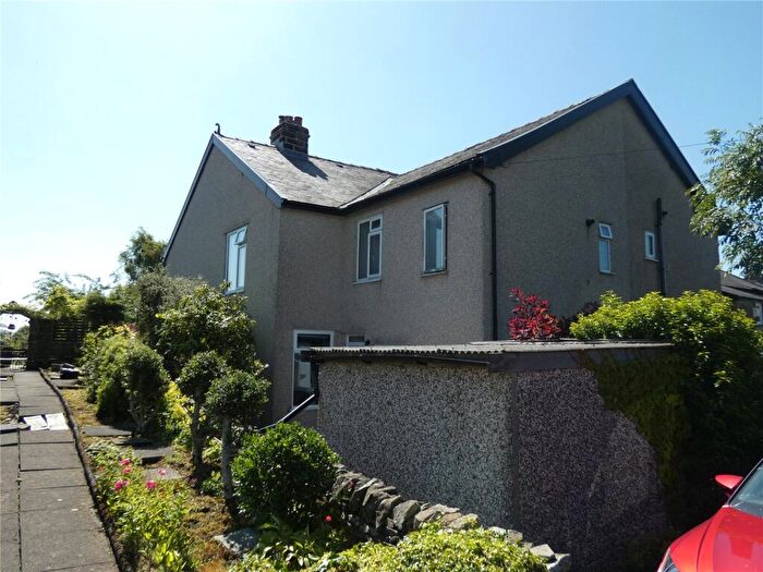 4 Bedroom Semi-Detached House For Sale In Ladycroft Avenue, Buxton, Derbyshire, SK17