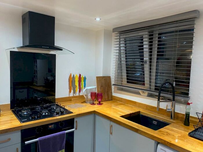 1 Bedroom Apartment To Rent In Myers Lane, London, SE14