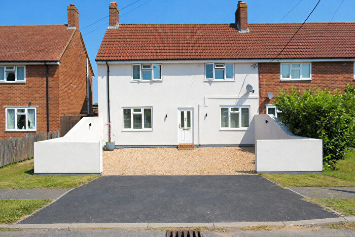 3 Bedroom Semi-Detached House For Sale In Cross Road, Sutton St Edmund, PE12