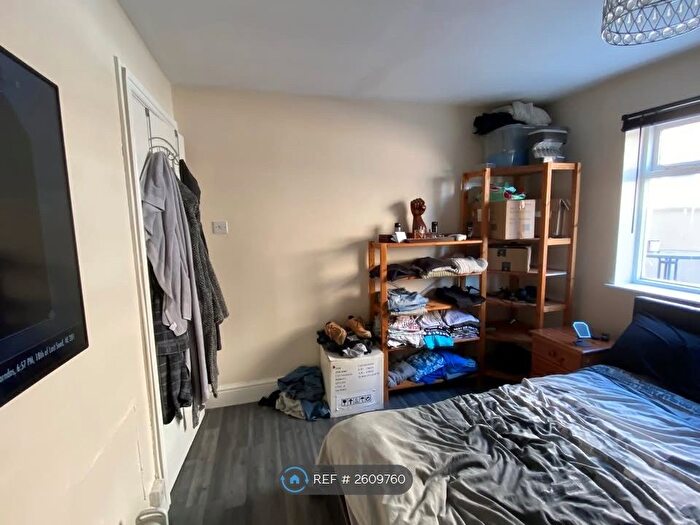 2 Bedroom Flat To Rent In Marine Road, Pensarn, Abergele, LL22