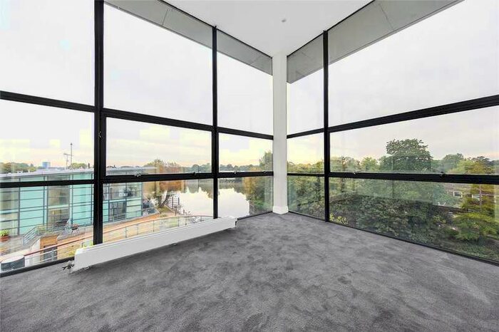 2 Bedroom Penthouse Flat To Rent In Point Wharf, Ferry Quays, Brentford, TW8