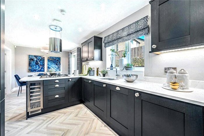 4 Bedroom Detached House For Sale In Standenhall Drive, Burnley, Lancashire, BB10