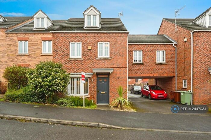 4 Bedroom End Of Terrace House To Rent In Pavior Road, Nottingham, NG5