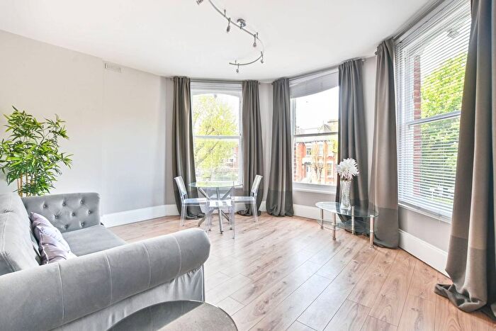 1 Bedroom Flat To Rent In Christchurch Avenue, Brondesbury, London, NW6