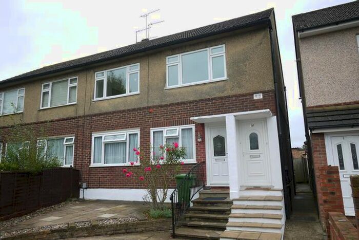 2 Bedroom Flat To Rent In Ruskin Close, Cheshunt, Waltham Cross, EN7