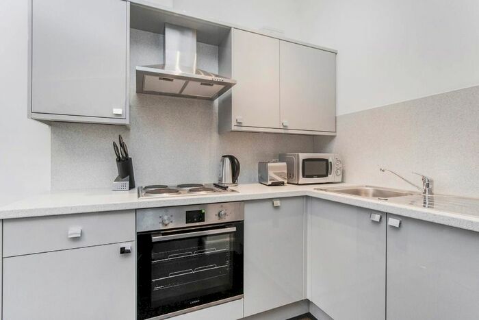 2 Bedroom Flat To Rent In Forth Street, Riverside, Stirling, FK8