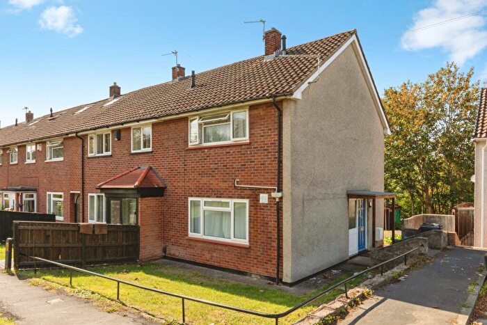 2 Bedroom House To Rent In Blake Road, Bristol, Somerset, BS7