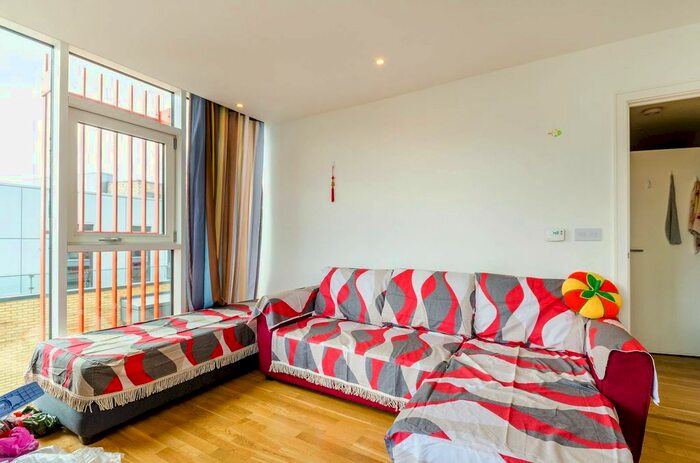 1 Bedroom Flat To Rent In Enterprise Way, Wandsworth, London, SW18