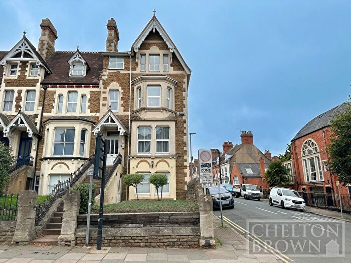 3 Bedroom Flat To Rent In St. Pauls Terrace, Northampton, Northamptonshire, NN2