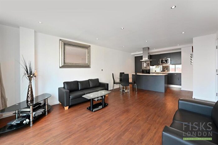 2 Bedroom Apartment To Rent In Oxygen Building, Royal Docks, E16