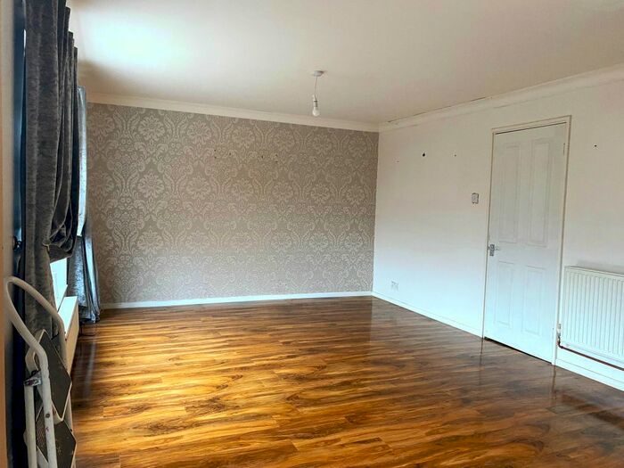 3 Bedroom Terraced House To Rent In Milhoo Court, Waltham Abbey, EN9