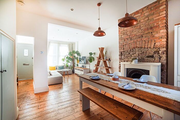 2 Bedroom Property To Rent In Rosebery Avenue, London, N17